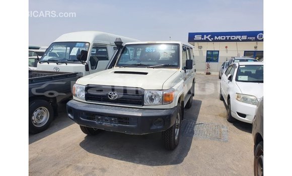 Buy Import Toyota Land Cruiser White Car in Import - Dubai in Dushanbe Buy Import Toyota Land Cruiser White Car in Import - Dubai in Dushanbe