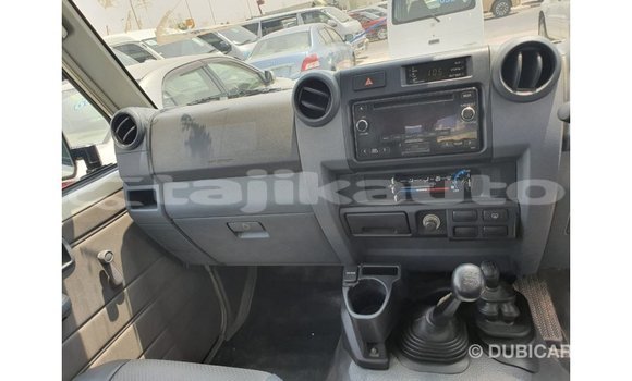 Buy Import Toyota Land Cruiser White Car in Import - Dubai in Dushanbe Buy Import Toyota Land Cruiser White Car in Import - Dubai in Dushanbe