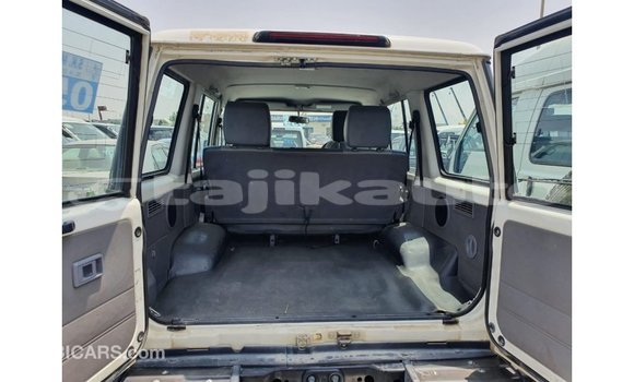 Buy Import Toyota Land Cruiser White Car in Import - Dubai in Dushanbe Buy Import Toyota Land Cruiser White Car in Import - Dubai in Dushanbe