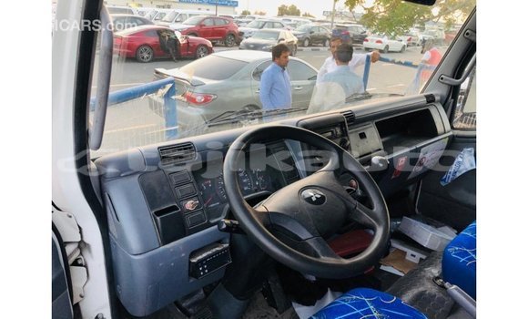 Buy Import Mitsubishi Carisma White Car in Import - Dubai in Dushanbe Buy Import Mitsubishi Carisma White Car in Import - Dubai in Dushanbe