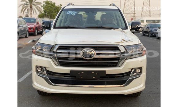 Buy Import Toyota Land Cruiser White Car in Import - Dubai in Dushanbe Buy Import Toyota Land Cruiser White Car in Import - Dubai in Dushanbe