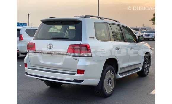 Buy Import Toyota Land Cruiser White Car in Import - Dubai in Dushanbe Buy Import Toyota Land Cruiser White Car in Import - Dubai in Dushanbe