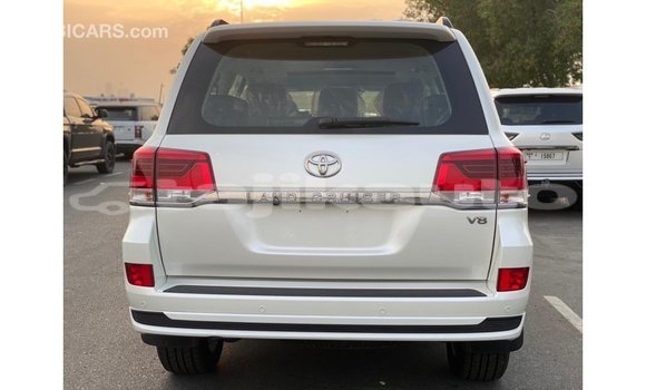 Buy Import Toyota Land Cruiser White Car in Import - Dubai in Dushanbe Buy Import Toyota Land Cruiser White Car in Import - Dubai in Dushanbe