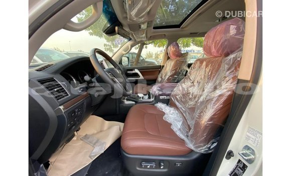 Buy Import Toyota Land Cruiser White Car in Import - Dubai in Dushanbe Buy Import Toyota Land Cruiser White Car in Import - Dubai in Dushanbe