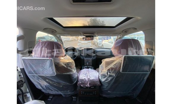 Buy Import Toyota Land Cruiser White Car in Import - Dubai in Dushanbe Buy Import Toyota Land Cruiser White Car in Import - Dubai in Dushanbe