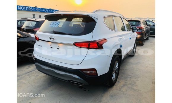 Buy Import Hyundai Santa Fe White Car in Import - Dubai in Dushanbe Buy Import Hyundai Santa Fe White Car in Import - Dubai in Dushanbe