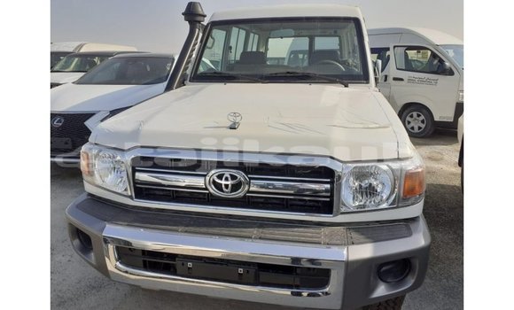 Buy Import Toyota Land Cruiser White Car in Import - Dubai in Dushanbe Buy Import Toyota Land Cruiser White Car in Import - Dubai in Dushanbe