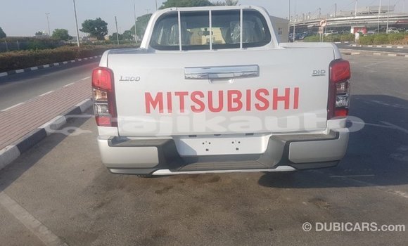 Buy Import Mitsubishi L200 White Car in Import - Dubai in Dushanbe Buy Import Mitsubishi L200 White Car in Import - Dubai in Dushanbe