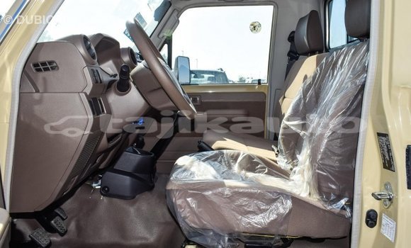 Buy Import Toyota Land Cruiser Beige Car in Import - Dubai in Dushanbe Buy Import Toyota Land Cruiser Beige Car in Import - Dubai in Dushanbe