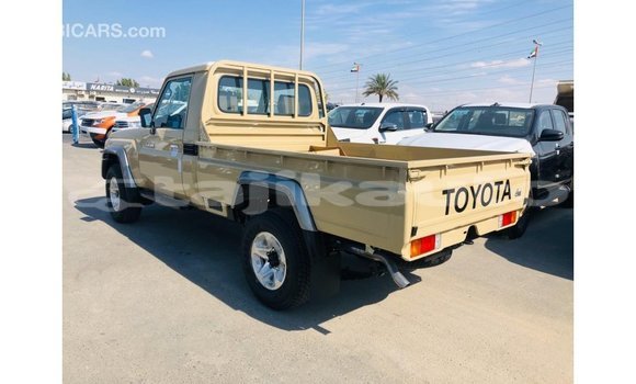 Buy Import Toyota Land Cruiser Beige Car in Import - Dubai in Dushanbe Buy Import Toyota Land Cruiser Beige Car in Import - Dubai in Dushanbe