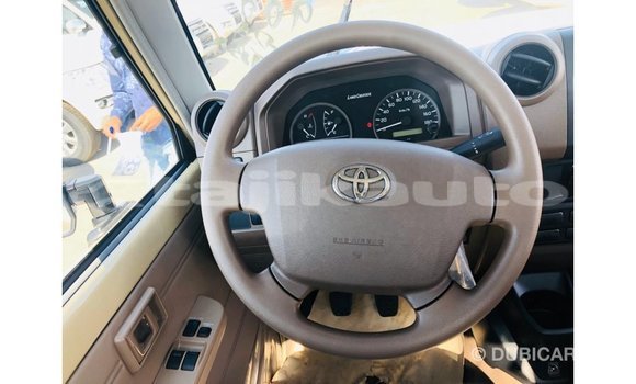 Buy Import Toyota Land Cruiser Beige Car in Import - Dubai in Dushanbe Buy Import Toyota Land Cruiser Beige Car in Import - Dubai in Dushanbe