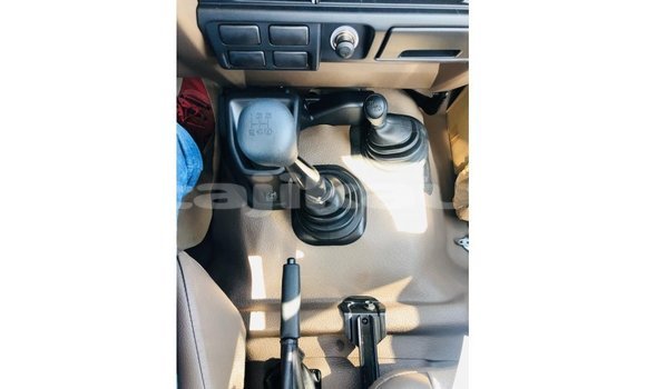 Buy Import Toyota Land Cruiser Beige Car in Import - Dubai in Dushanbe Buy Import Toyota Land Cruiser Beige Car in Import - Dubai in Dushanbe