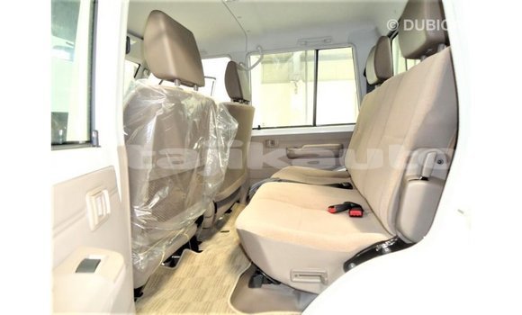 Buy Import Toyota Land Cruiser White Car in Import - Dubai in Dushanbe Buy Import Toyota Land Cruiser White Car in Import - Dubai in Dushanbe