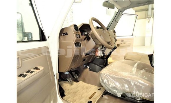 Buy Import Toyota Land Cruiser White Car in Import - Dubai in Dushanbe Buy Import Toyota Land Cruiser White Car in Import - Dubai in Dushanbe
