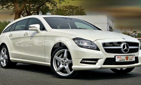 Buy Import Mercedes-Benz 190 White Car in Import - Dubai in Dushanbe Buy Import Mercedes-Benz 190 White Car in Import - Dubai in Dushanbe