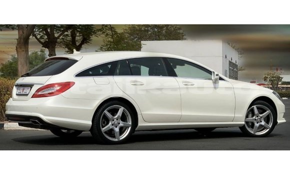 Buy Import Mercedes-Benz 190 White Car in Import - Dubai in Dushanbe Buy Import Mercedes-Benz 190 White Car in Import - Dubai in Dushanbe