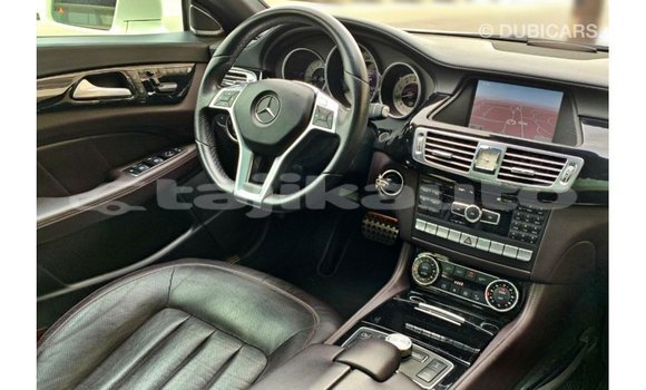 Buy Import Mercedes-Benz 190 White Car in Import - Dubai in Dushanbe Buy Import Mercedes-Benz 190 White Car in Import - Dubai in Dushanbe