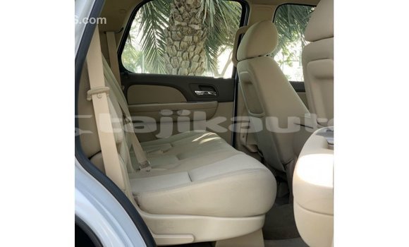 Buy Import Chevrolet Tahoe White Car in Import - Dubai in Dushanbe Buy Import Chevrolet Tahoe White Car in Import - Dubai in Dushanbe