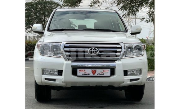 Buy Import Toyota Land Cruiser White Car in Import - Dubai in Dushanbe Buy Import Toyota Land Cruiser White Car in Import - Dubai in Dushanbe