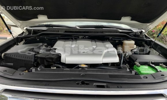 Buy Import Toyota Land Cruiser White Car in Import - Dubai in Dushanbe Buy Import Toyota Land Cruiser White Car in Import - Dubai in Dushanbe