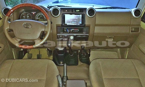 Buy Import Toyota Land Cruiser Beige Car in Import - Dubai in Dushanbe Buy Import Toyota Land Cruiser Beige Car in Import - Dubai in Dushanbe