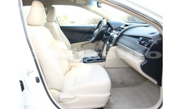 Buy Import Toyota Camry White Car in Import - Dubai in Dushanbe Buy Import Toyota Camry White Car in Import - Dubai in Dushanbe