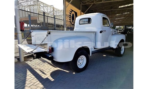 Buy Import Ford Club Wagon White Car in Import - Dubai in Dushanbe Buy Import Ford Club Wagon White Car in Import - Dubai in Dushanbe