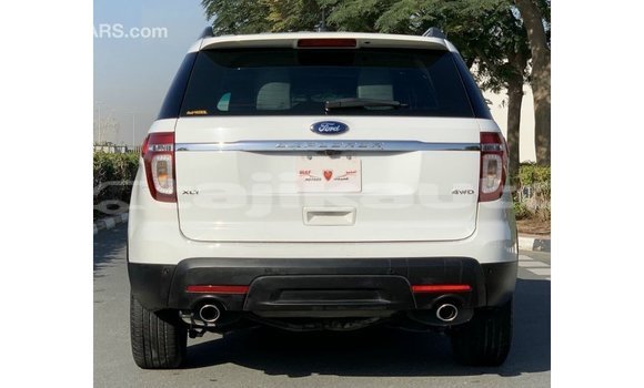 Buy Import Ford Explorer White Car in Import - Dubai in Dushanbe Buy Import Ford Explorer White Car in Import - Dubai in Dushanbe