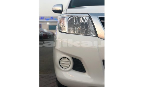 Buy Import Toyota Hilux White Car in Import - Dubai in Dushanbe Buy Import Toyota Hilux White Car in Import - Dubai in Dushanbe