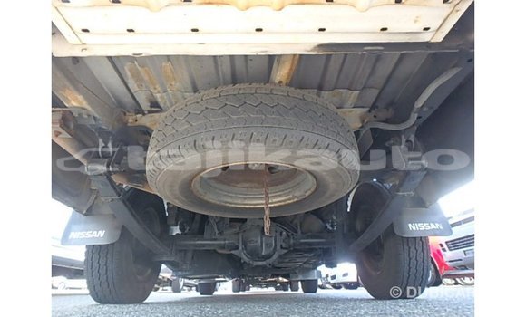 Buy Import Nissan Caravan White Car in Import - Dubai in Dushanbe Buy Import Nissan Caravan White Car in Import - Dubai in Dushanbe