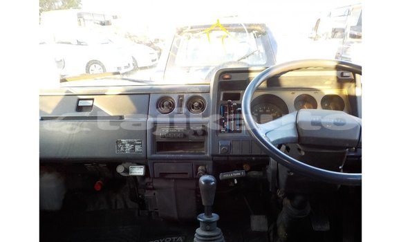 Buy Import Toyota Dyna Blue Car in Import - Dubai in Dushanbe Buy Import Toyota Dyna Blue Car in Import - Dubai in Dushanbe