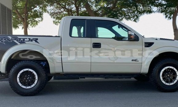 Buy Import Ford Club Wagon Beige Car in Import - Dubai in Dushanbe Buy Import Ford Club Wagon Beige Car in Import - Dubai in Dushanbe