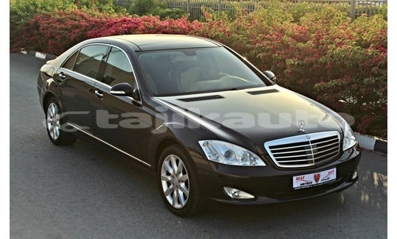 Buy Import Mercedes-Benz 200 Blue Car in Import - Dubai in Dushanbe