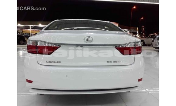 Buy Import Lexus ES White Car in Import - Dubai in Dushanbe Buy Import Lexus ES White Car in Import - Dubai in Dushanbe