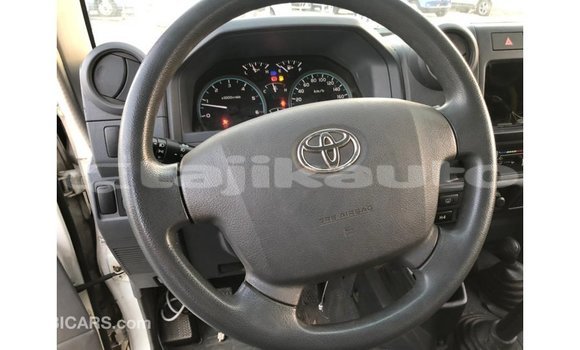 Buy Import Toyota Land Cruiser White Car in Import - Dubai in Dushanbe Buy Import Toyota Land Cruiser White Car in Import - Dubai in Dushanbe