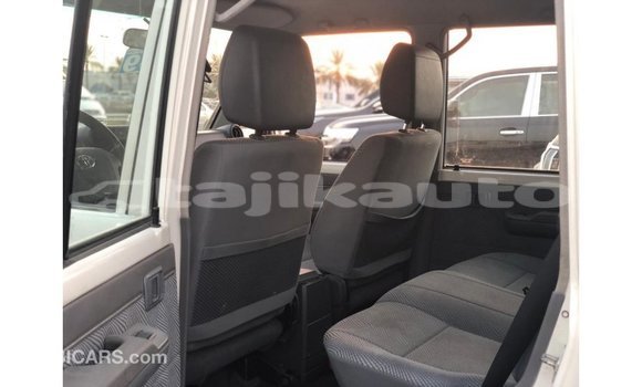 Buy Import Toyota Land Cruiser White Car in Import - Dubai in Dushanbe Buy Import Toyota Land Cruiser White Car in Import - Dubai in Dushanbe
