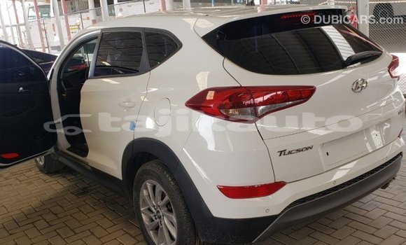 Buy Import Hyundai Tucson White Car in Import - Dubai in Dushanbe Buy Import Hyundai Tucson White Car in Import - Dubai in Dushanbe