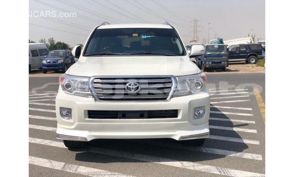 Buy Import Toyota Land Cruiser White Car in Import - Dubai in Dushanbe Buy Import Toyota Land Cruiser White Car in Import - Dubai in Dushanbe