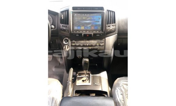 Buy Import Toyota Land Cruiser White Car in Import - Dubai in Dushanbe Buy Import Toyota Land Cruiser White Car in Import - Dubai in Dushanbe