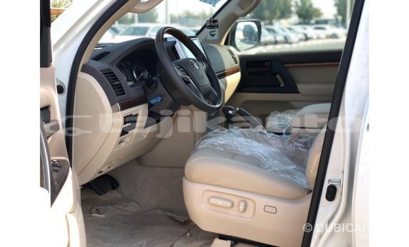 Buy Import Toyota Land Cruiser White Car in Import - Dubai in Dushanbe Buy Import Toyota Land Cruiser White Car in Import - Dubai in Dushanbe