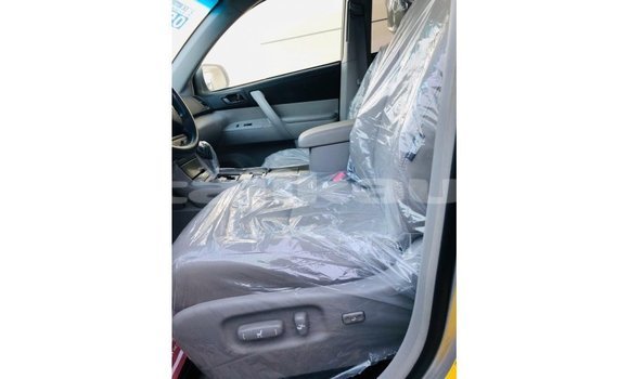 Buy Import Toyota Highlander Other Car in Import - Dubai in Dushanbe Buy Import Toyota Highlander Other Car in Import - Dubai in Dushanbe