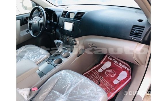 Buy Import Toyota Highlander Other Car in Import - Dubai in Dushanbe Buy Import Toyota Highlander Other Car in Import - Dubai in Dushanbe