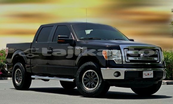 Buy Import Ford Club Wagon Brown Car in Import - Dubai in Dushanbe