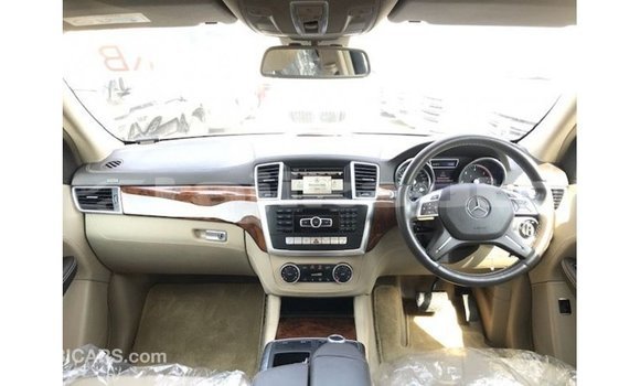 Buy Import Mercedes-Benz 190 White Car in Import - Dubai in Dushanbe Buy Import Mercedes-Benz 190 White Car in Import - Dubai in Dushanbe