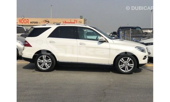 Buy Import Mercedes-Benz 190 White Car in Import - Dubai in Dushanbe Buy Import Mercedes-Benz 190 White Car in Import - Dubai in Dushanbe