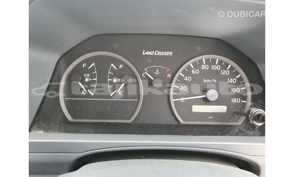 Buy Import Toyota Land Cruiser White Car in Import - Dubai in Dushanbe Buy Import Toyota Land Cruiser White Car in Import - Dubai in Dushanbe