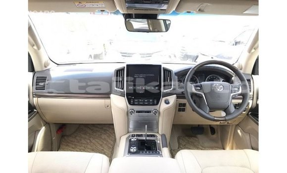 Buy Import Toyota Land Cruiser White Car in Import - Dubai in Dushanbe Buy Import Toyota Land Cruiser White Car in Import - Dubai in Dushanbe