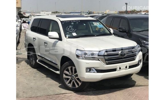 Buy Import Toyota Land Cruiser White Car in Import - Dubai in Dushanbe Buy Import Toyota Land Cruiser White Car in Import - Dubai in Dushanbe