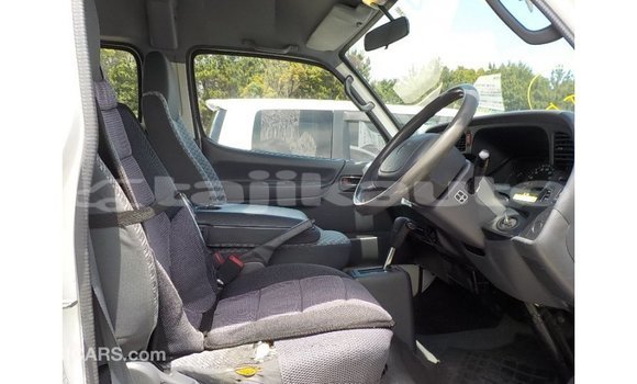 Buy Import Toyota Hiace White Car in Import - Dubai in Dushanbe Buy Import Toyota Hiace White Car in Import - Dubai in Dushanbe