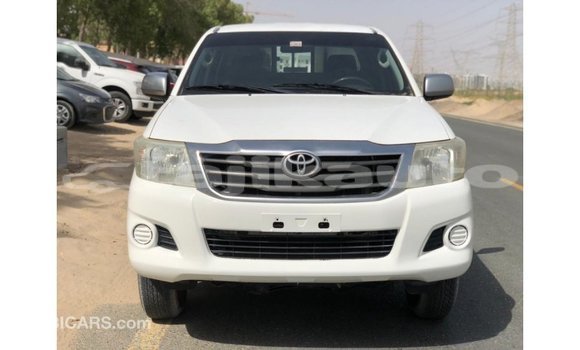 Buy Import Toyota Hilux White Car in Import - Dubai in Dushanbe Buy Import Toyota Hilux White Car in Import - Dubai in Dushanbe